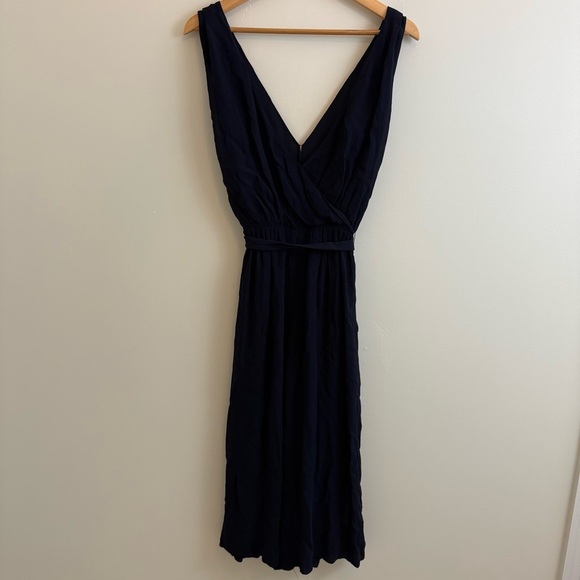 Babaton Aritzia Navy Sleeveless V Neck Wide Leg Crop Marcus Jumpsuit Size XSmall - Picture 6 of 11
